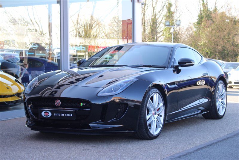 Just another reason why we love our job! What do you think to the #Jaguar F-Type V8? bit.ly/1YcNcCP
