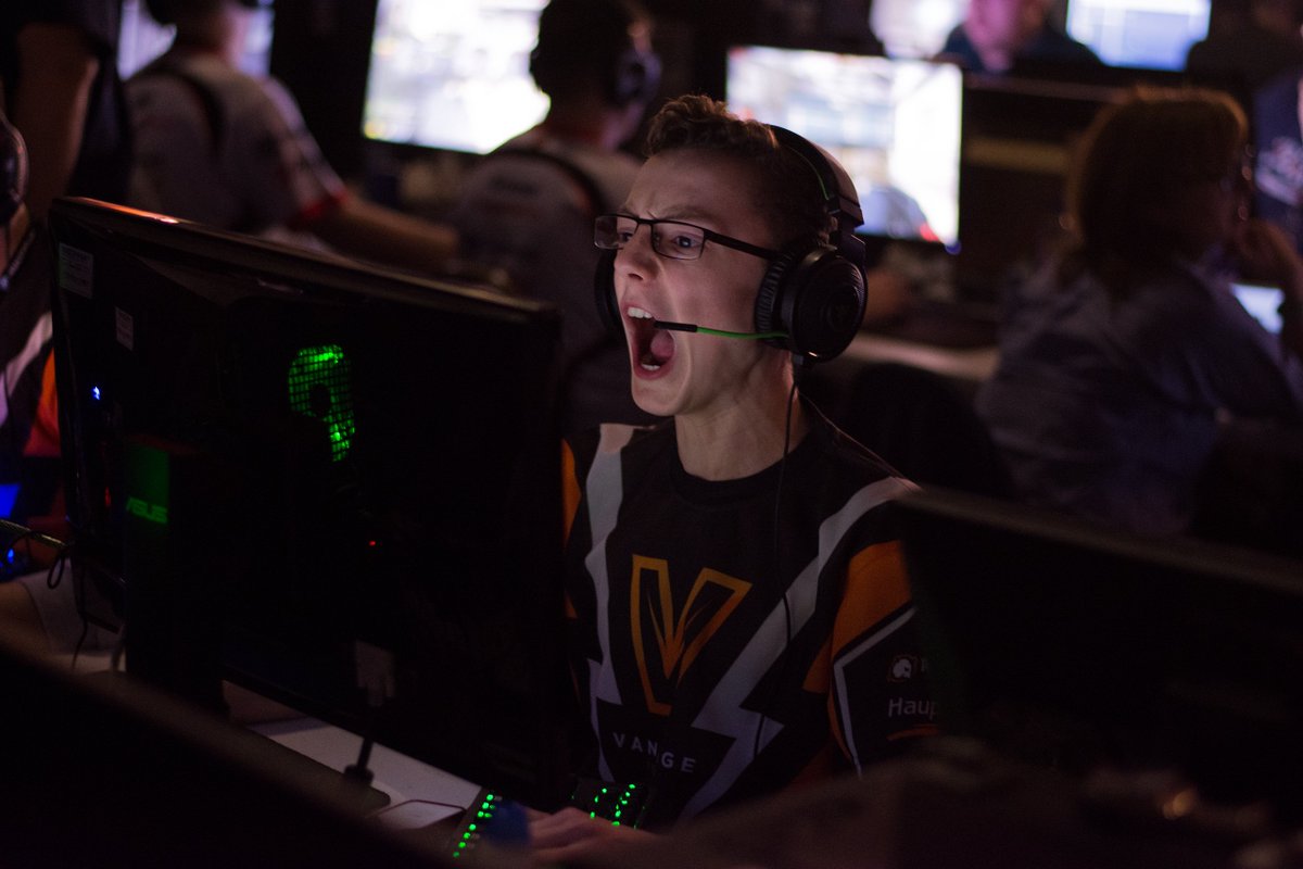 Team Vantage tweet media