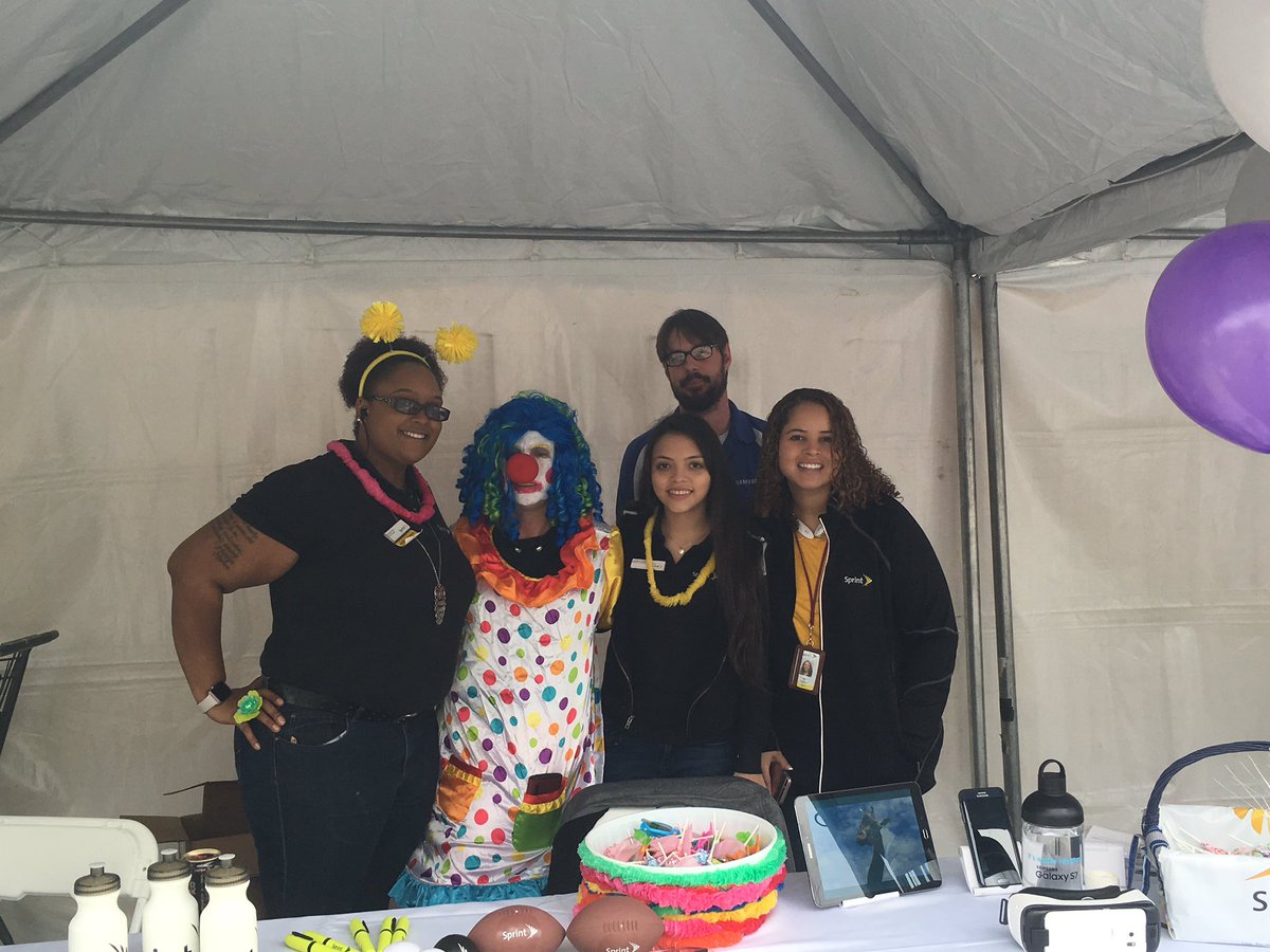 OneLoudounAD's tweet photo. Happy Mother's Day! come out to the annual One Loudoun Fest &amp; see your favorite reps!! https://t.co/fw3fwdc891