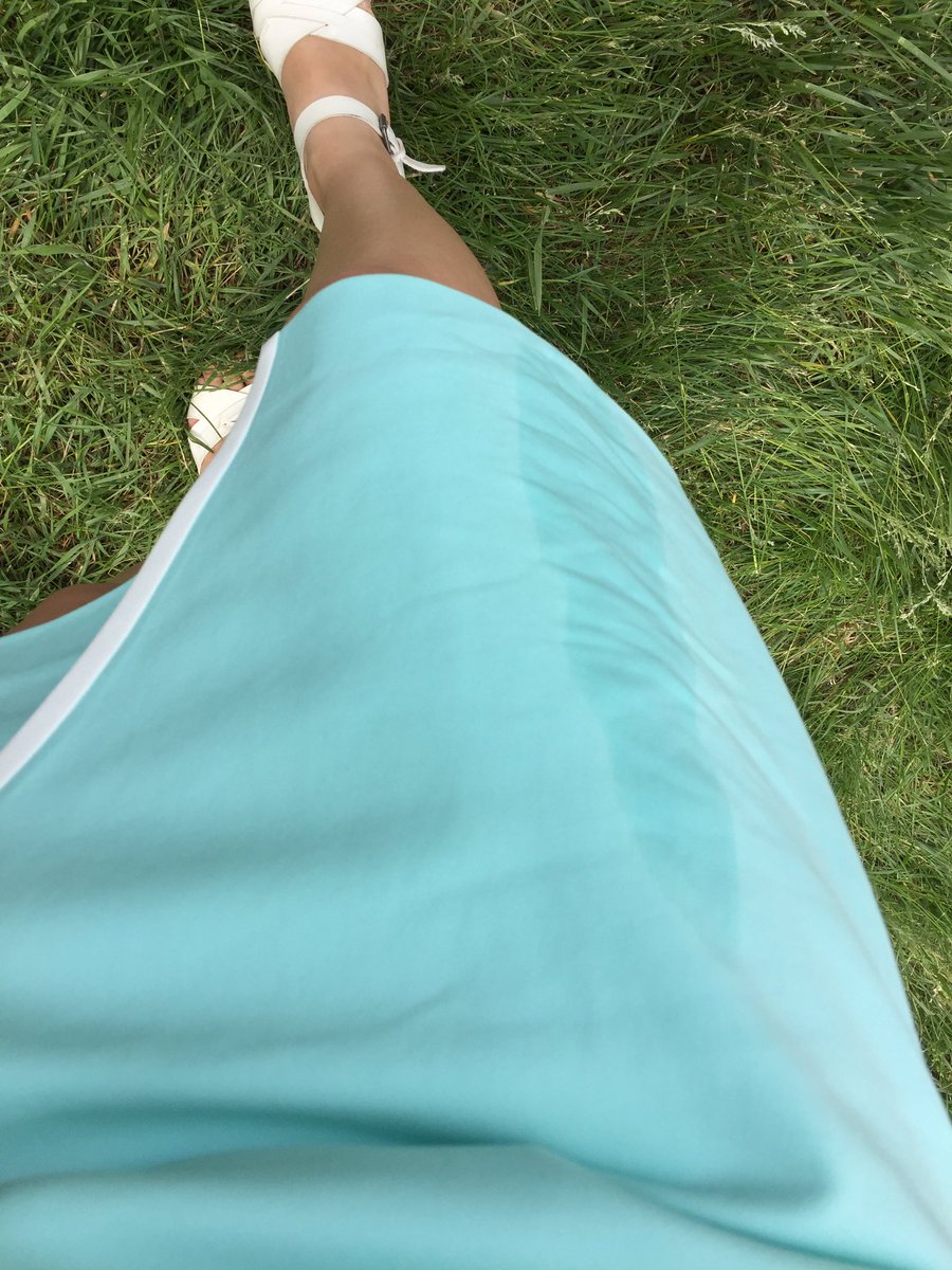 SharonYooKING5's tweet photo. A man in a horse mask spilled his drink on me while trying to nuzzle my head. #infieldproblems #wave3derby https://t.co/jruN7jWvLB