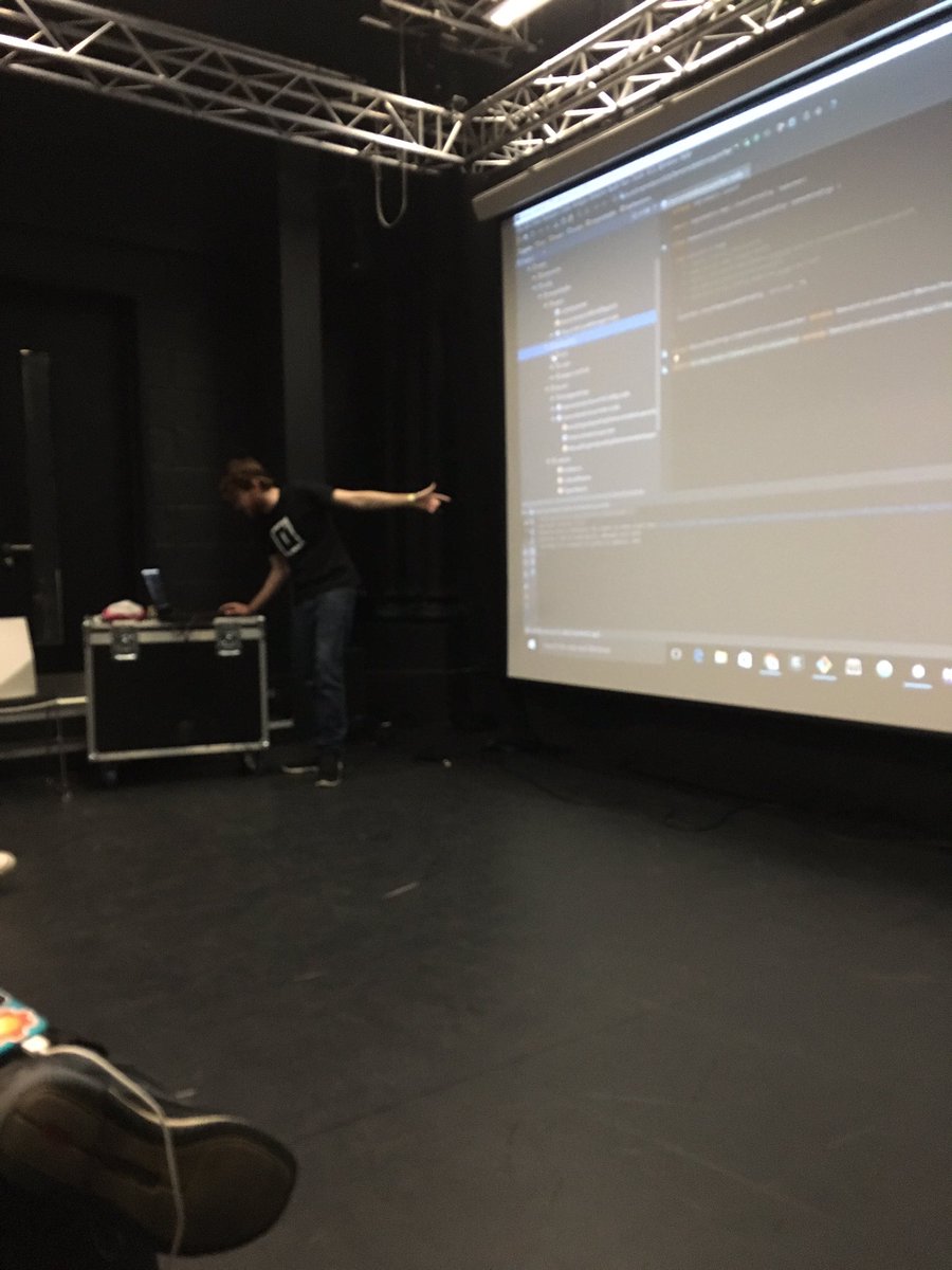 CityTechSoc's tweet photo. @Improbableio demo by @jna_sh. #CtsAtAnvilHack #AnvilHack https://t.co/6VEzve6EFs