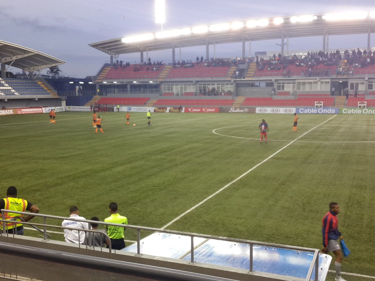 ELManDeLaLiga's tweet photo. 10' GOOOOOOOOOOOOOOL de @cdplazaamador 14 Ameth Ramirez que hoy vuelve de lesion lo hizo! 
#PLZ 1-0 #CHE https://t.co/dqFaiVKLsm