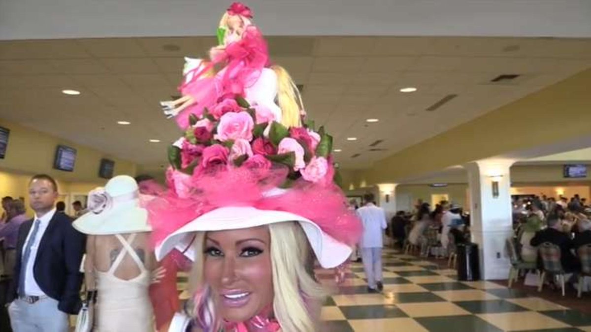 Video_CJ's tweet photo. Video | Millionaire's Row at Kentucky Derby 142 https://t.co/4iuolE1nua https://t.co/bQltIXKo4Z