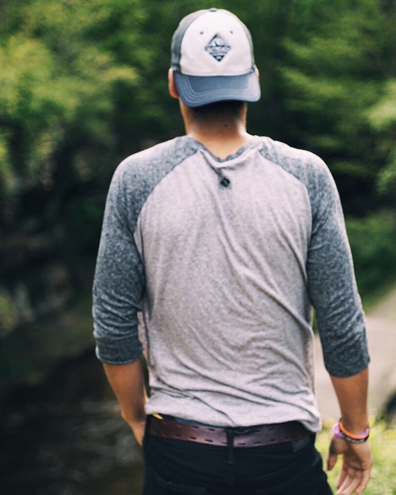 outreach_2015's tweet photo. #letshelpendthis GET OUT and enjoy this weather with our lightweight raglan tee! https://t.co/1NSQvFgYsv