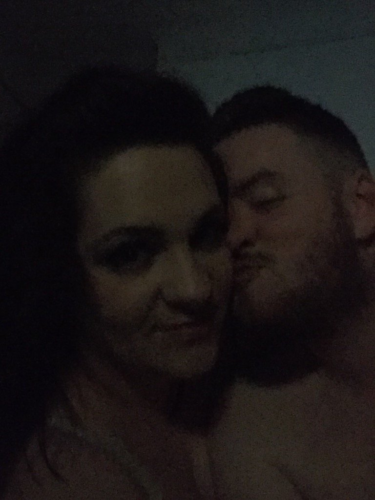 ozrsmith's tweet photo. Watching Bottom in bed....tv show!!! https://t.co/Nmz4tlMsw7