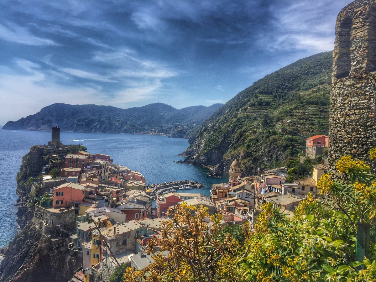 SarahInalbon's tweet photo. Découverte des "Cinque Terre" ☀️🇮🇹😎 https://t.co/MzCpL4eVxc