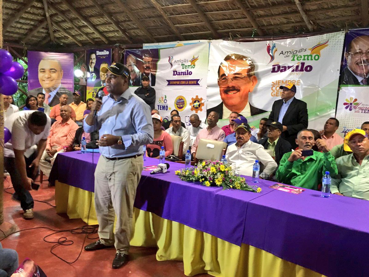 EddyMontas's tweet photo. |BAJO AGUA| Masivo acto organizado por el proximo Diputado Cabrera en Puerto Plata, le acompaña @temomontas https://t.co/sDMtUKSvqS