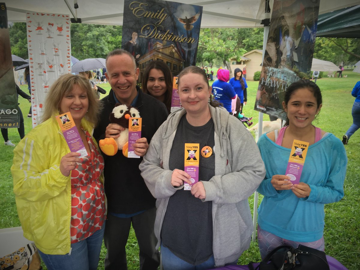 Check out our Endorser Darrell @Steinberg4Sac hanging with us at the NAMI Walk this morning #MeasureX #YesonX #June7