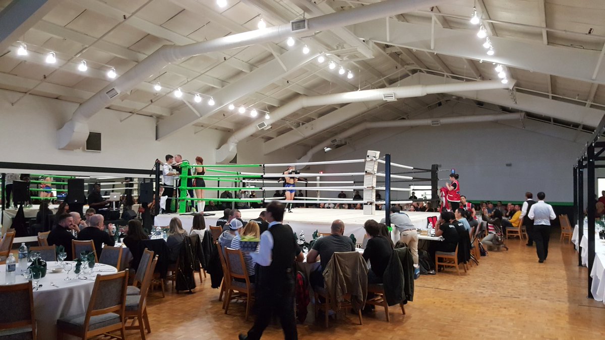 5elements_mafa's tweet photo. @5elements_mafa 1 Year Anniversary underway....  #muaythai  #Toronto #fitness https://t.co/VH6xDnha00