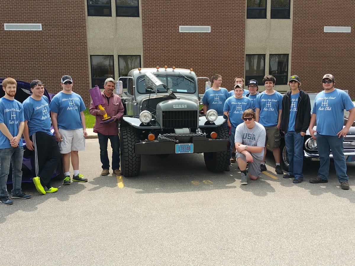 bjorgec's tweet photo. Best in Show at the EAHS Auto Club Car Show #EAHSGO https://t.co/DHnzbHMnun