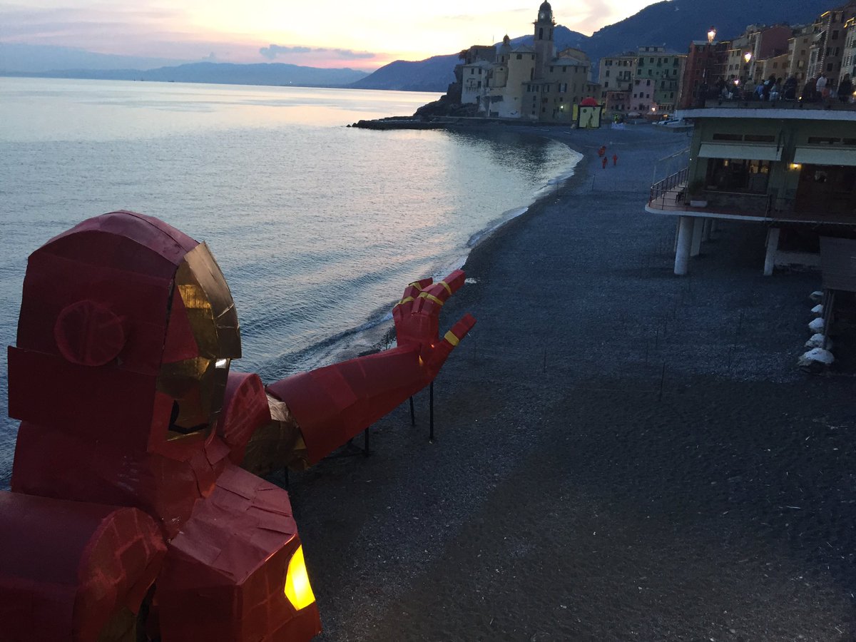 #Ironman attacks #camogli !!! #sunset  #sea #basilicasantamariaassunta #pesciolata #seratadeifaló #faló