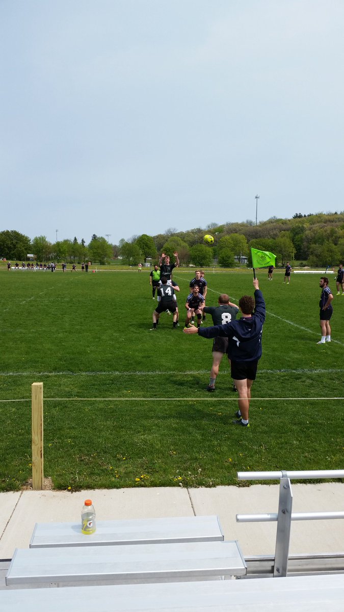 BadgerKings10's tweet photo. @UWWMensRFC and @UWParksideRugby battle at #Midwest7s @WiscRugbySC https://t.co/hwYaK0P9Un