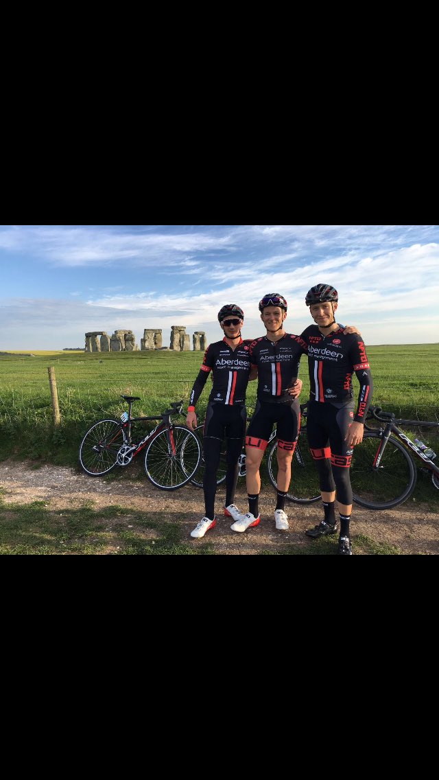 Josh_Edmondson1's tweet photo. It's #wiltshiregp tomorrow so we went for a little ride to visit stone henge this evening 😊@RhysLloyd @LiamStones https://t.co/7GybRIIph0