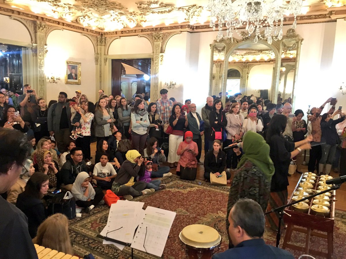 IndonesiainDC's tweet photo. The crowd was thrilled with @HouseAngklungDC and Rumah Gadang's upbeat music and dance performance! #PassportDC https://t.co/C31NsPzksh