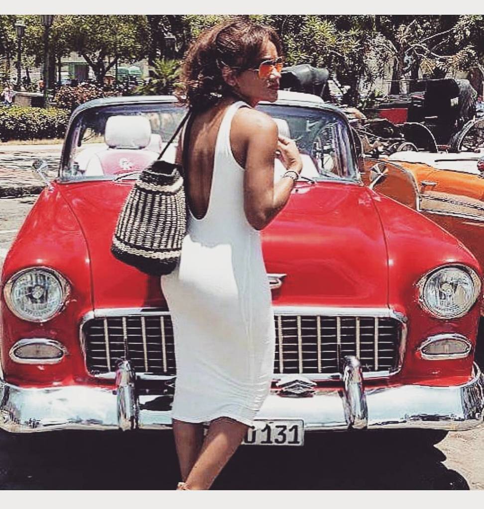 NeverFind0ut's tweet photo. #Metaverse in Cuba : They don't wanna see my smiling back when they pree. .#cubancharm #oldhavana #wanderlust #travโฆ https://t.co/3xIw15IPQ0