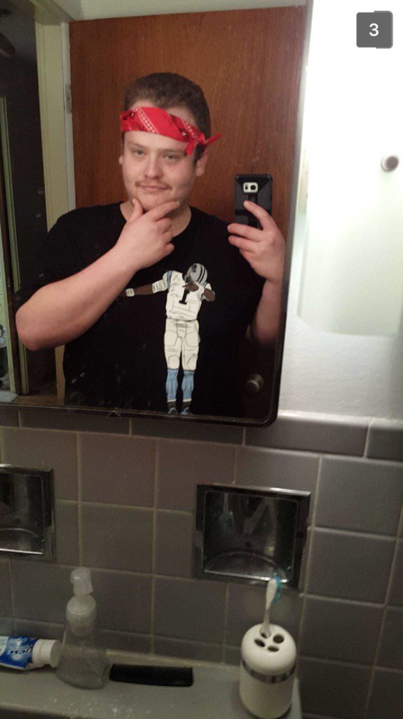 lsalley16's tweet photo. He's ready for some lady killing #dabbot https://t.co/nIk6ntoMqY