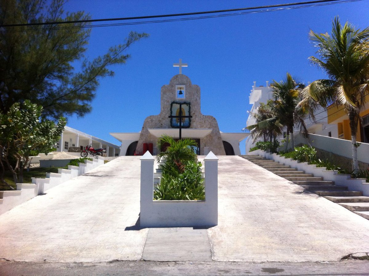 IslaAlDia's tweet photo. Capilla de la virgen de Guadalupe en #IslaMujeres #PuebloMágico https://t.co/y1ecqP4XY6