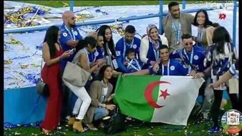 Rym_B2auty's tweet photo. #فرحه_محرز_فرحتنا
علام بلادنا دائما حاضر احكولي على مرتو ههه
 #LeiEve https://t.co/xk5EfwJg4c