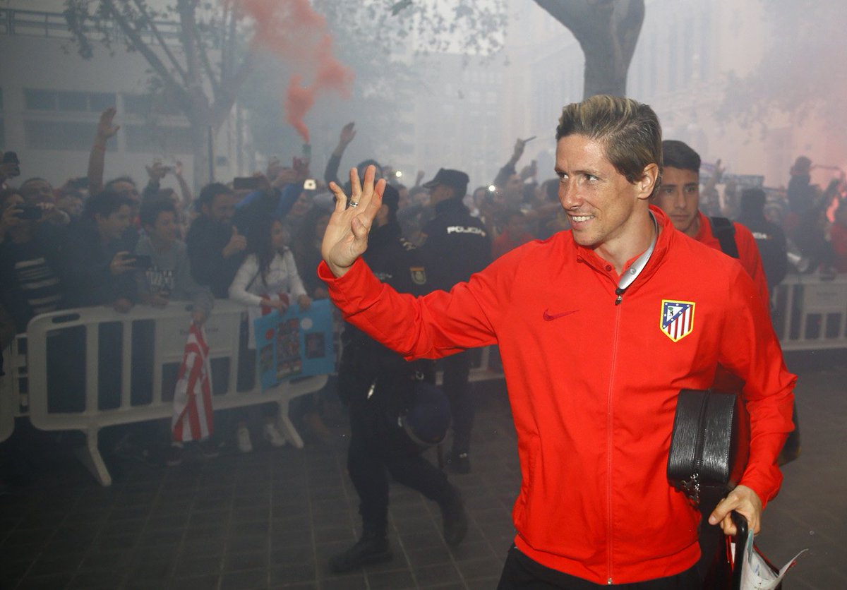 Atleti's tweet image. ¡Qué gran recibimiento, atléticos! Gracias por vuestro apoyo. ¡Ha sido espectacular!    #FINALaFINAL #LevanteAtleti