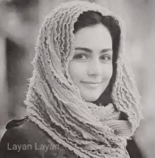 sharli26's tweet photo. ﺗﺒﻜﻲ ﻟﻤﺠﺮﺩ أﻧﻬﺎ ﻋﺠﺰﺕ ﻋﻦ ﺗﺴﺮﻳﺢ ﺷﻌﺮﻫﺎﻓﻤﺎ ﺑﺎﻟﻚ ﺑﻜﺴﺮ ﻗﻠﺒﻬﺎ ﺭﻗﻴﻘﻪ هِي لأنثى
فعطفك عليها يجعل قلبك مدينة العطاء بلنسبة لها https://t.co/gz62AYERkU
