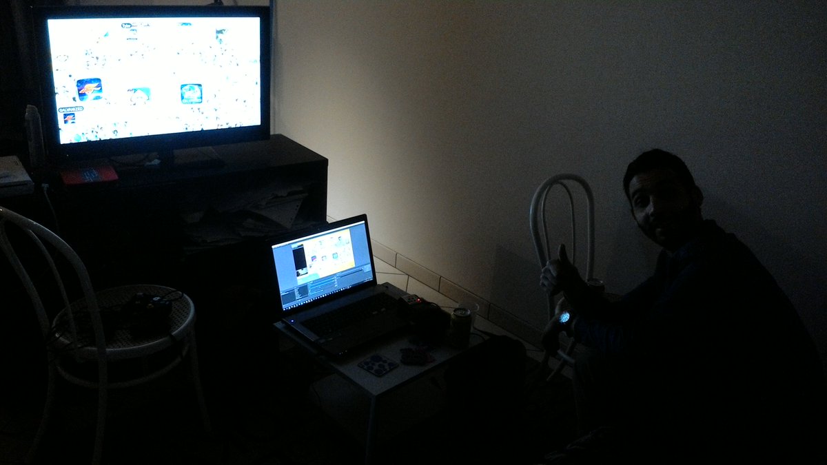 WallStudioProd's tweet photo. Quand on se prépare pour le stream de 22h ! https://t.co/5r8QL4tzg1 ou https://t.co/Ee1G2wHJ8e https://t.co/QHp4IVRGP1