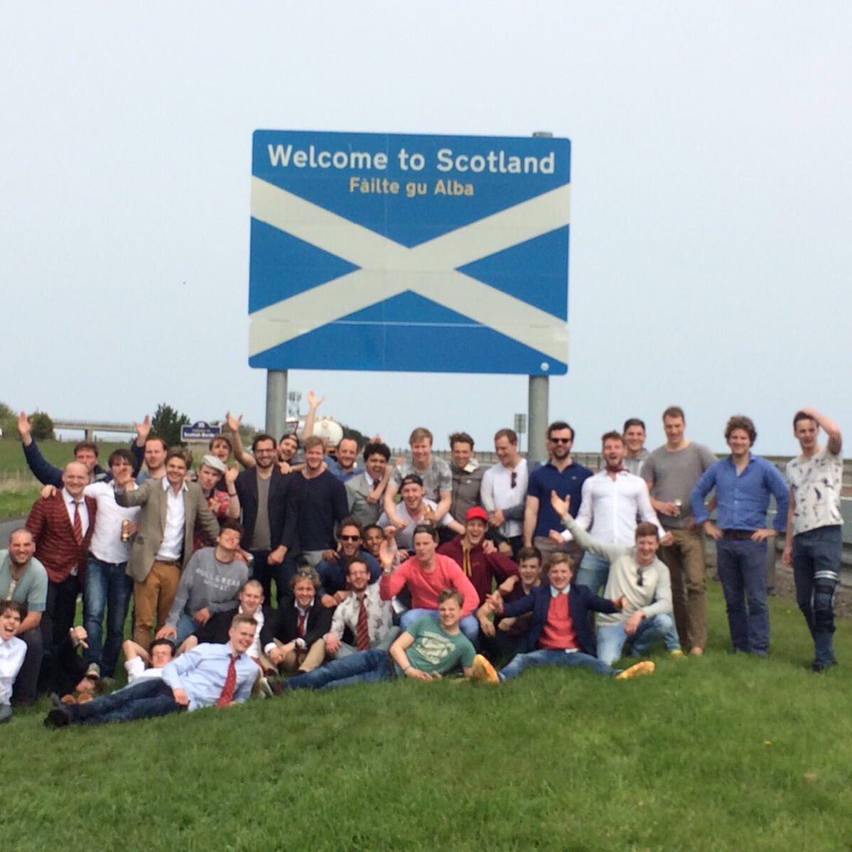 De USRS is op dit moment Edinburgh onveilig aan het maken 🏉#hideyourdaughters #kaal #letterlijk #figuurlijk #mooi