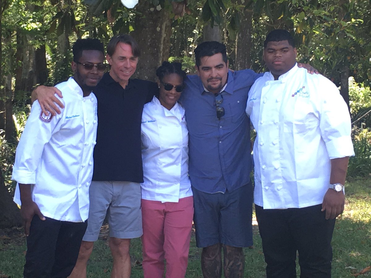 NolaTreeProject's tweet photo. So proud of @CafeReconcile grad Delvin Davis @BeshFoundation #ChefsMove grant winner! #lifechanging! @MargaretOrr https://t.co/pWnn8QWi5X