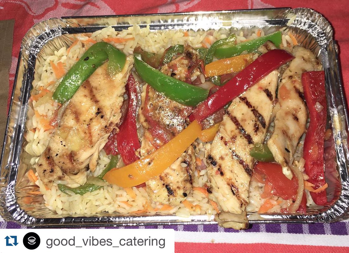 Chef_Luda's tweet photo. Grilled chicken over carrot rice‼️💪🏽 https://t.co/Tegf5FutvA