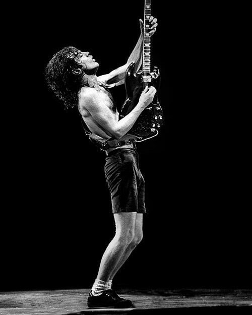 iiii]; )'