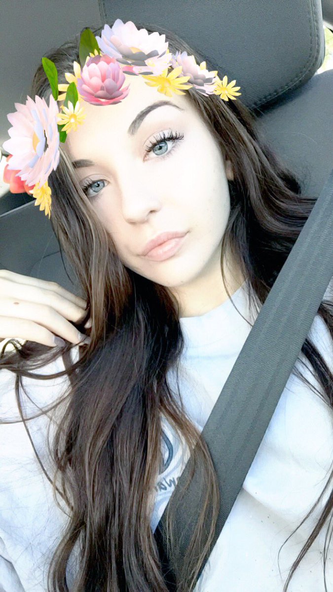 foxwounds's tweet image. OK BUT THIS FILTER MAKES MY EYES LOOK SO PRETTY