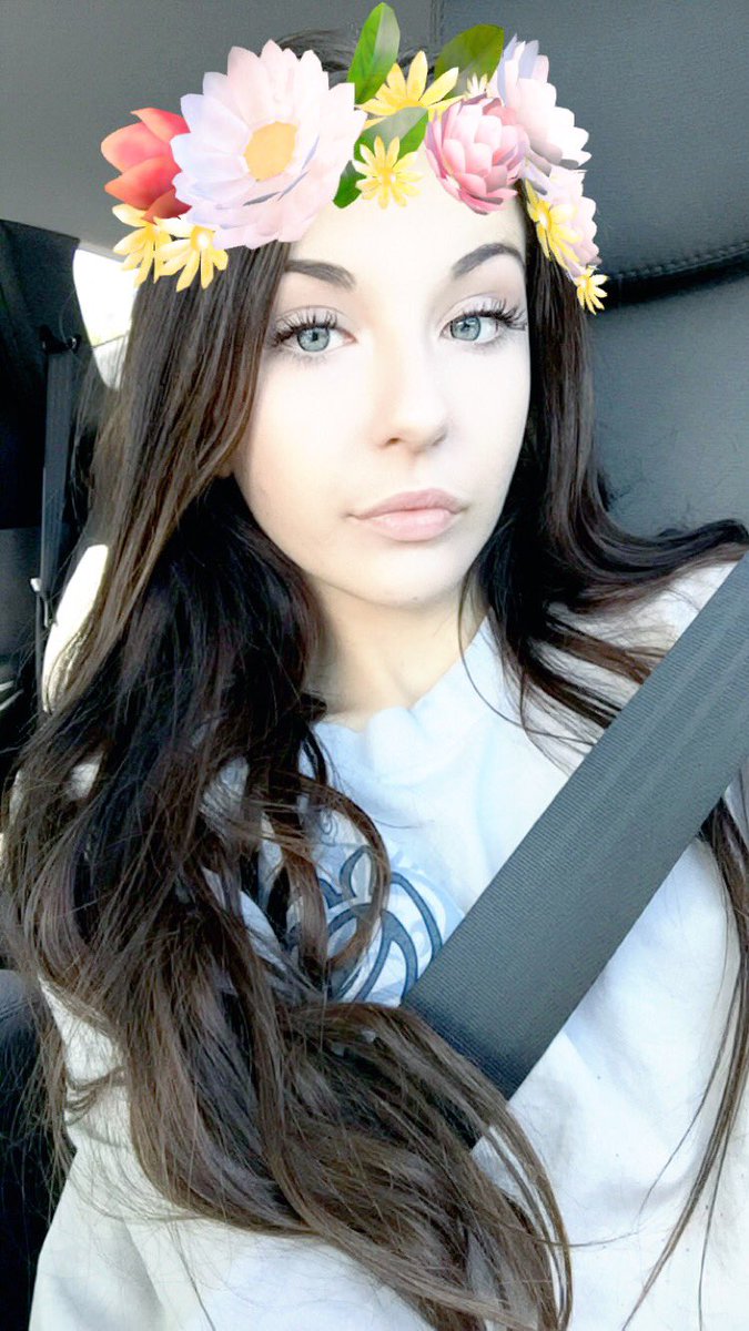 foxwounds's tweet image. OK BUT THIS FILTER MAKES MY EYES LOOK SO PRETTY