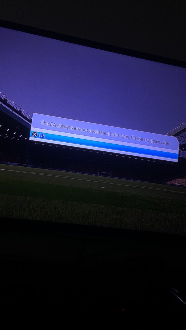 ThorbjornAri's tweet photo. @AskEASupport i was winning in the second round in futdraft but then this happened :| i am connected to the internet https://t.co/gdShaZyAlU