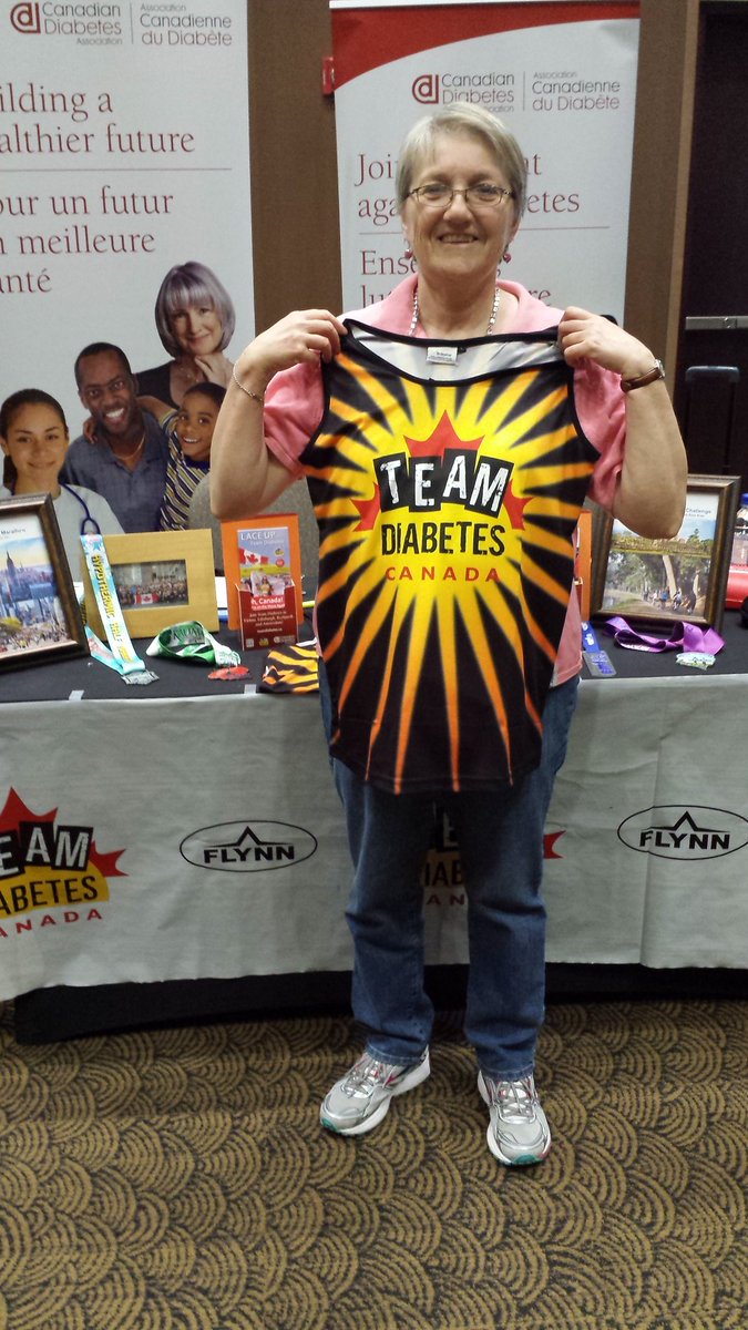 Run_Jerri's tweet image. Still busy @TeamDiabetesCDA @FtonMarathon booth! Thanks to all stopping by! One more hour to go!