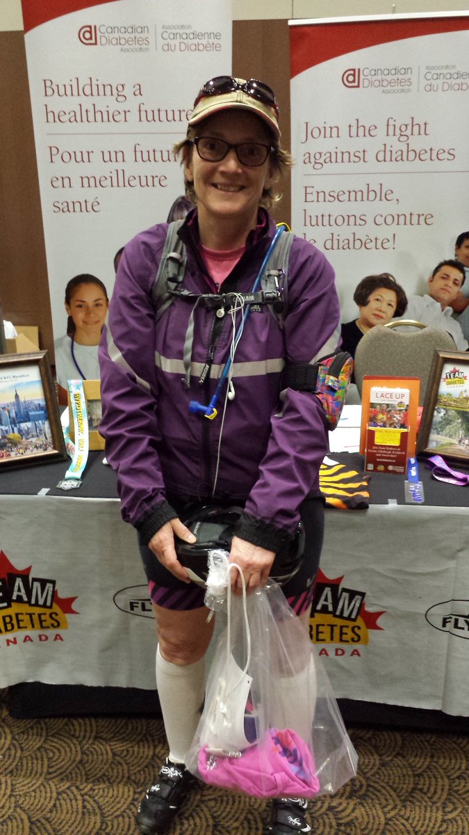 Run_Jerri's tweet image. Still busy @TeamDiabetesCDA @FtonMarathon booth! Thanks to all stopping by! One more hour to go!