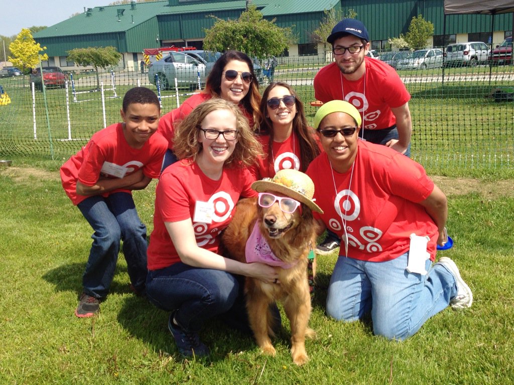 LoriZNelson's tweet photo. Helping our 4-legged friends at Bark in the Park!
#G494Unselfie #G494RDOS @Kellysakai1 @Rick005 https://t.co/1NY1W3sjlS