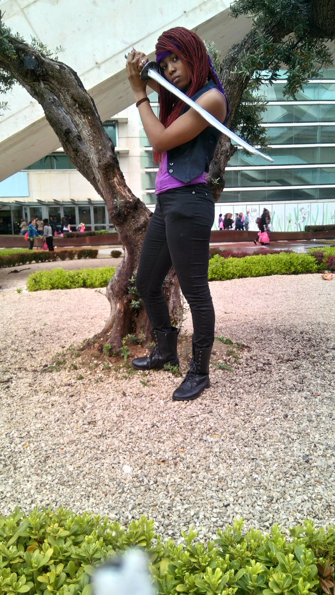 SickOfStupids's tweet photo. Mi cosplay de Michonne (The Walking Dead) https://t.co/PsxGxCO8rD