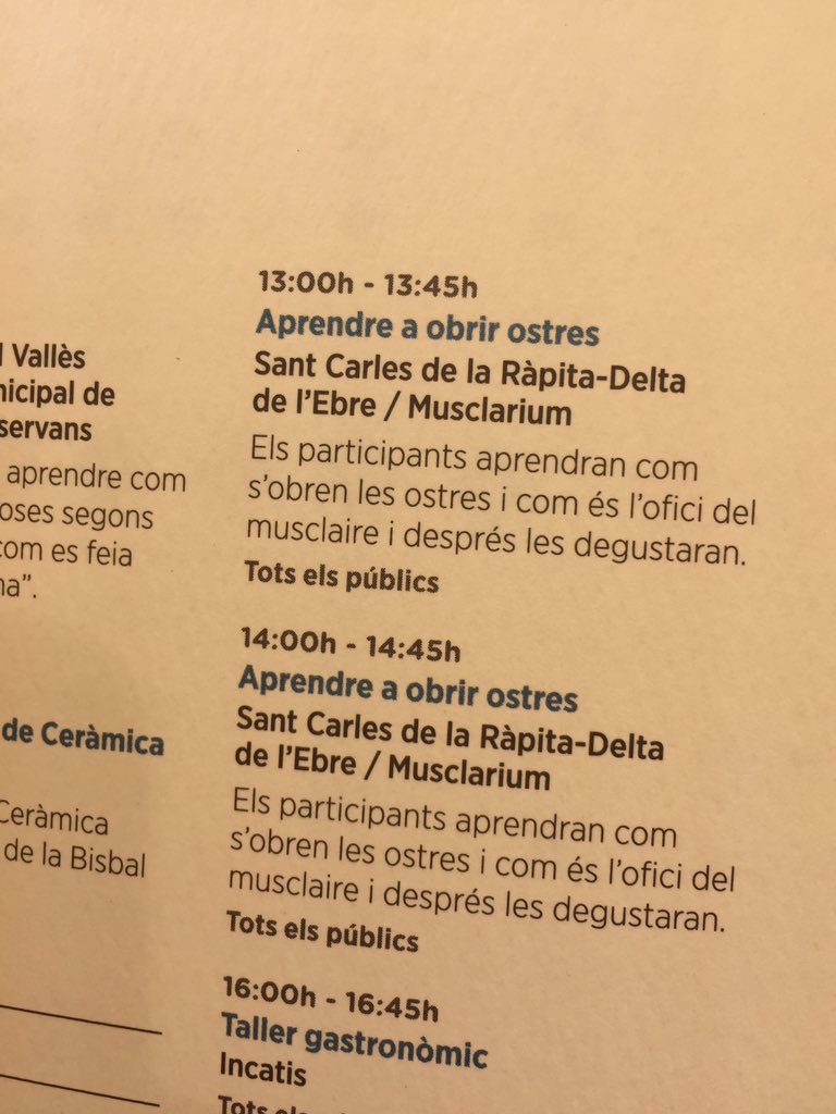 uad1912's tweet photo. El @musclarium també present al #mercatdescapades2016 ! Quins records del #UdGaTGN 🤗🐠 https://t.co/RBdJO82SfG
