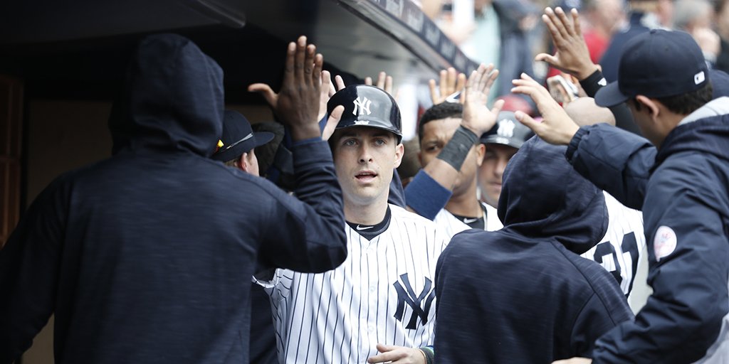 Yankees win!

FINAL: #Yankees 8, Red Sox 2. #StartSpreadingTheNews