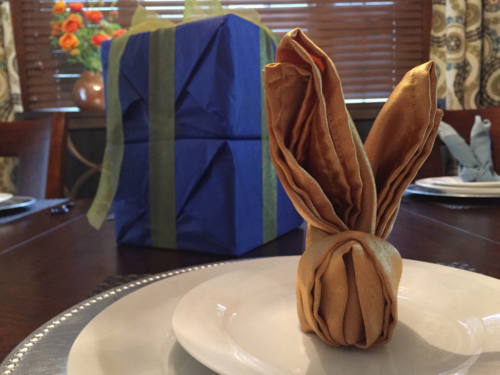 realTonyReiss's tweet photo. When it's graduation day & your mascot is also a napkin. #sdstate16 https://t.co/YlzYEvlXtT