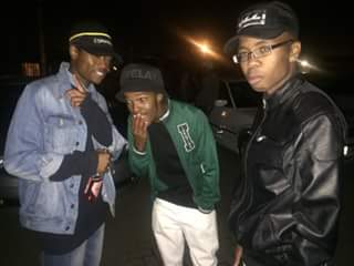 SefadiSefadi's tweet photo. Lol ☺ tjowww we are so lit ☁my day one nikkurs https://t.co/sjbFXEawDM