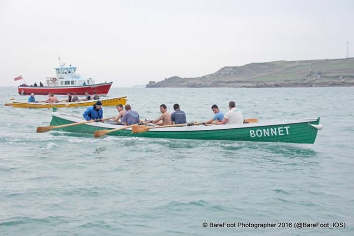BareFoot_IOS's tweet photo. #FridayNight is #RaceNight on #Scilly! #TheGreenFlash #Gigs #PilotGig #Tradition #NotTheWPGC #Bonnet #BonnetBoys https://t.co/F0n6GjY0Gb