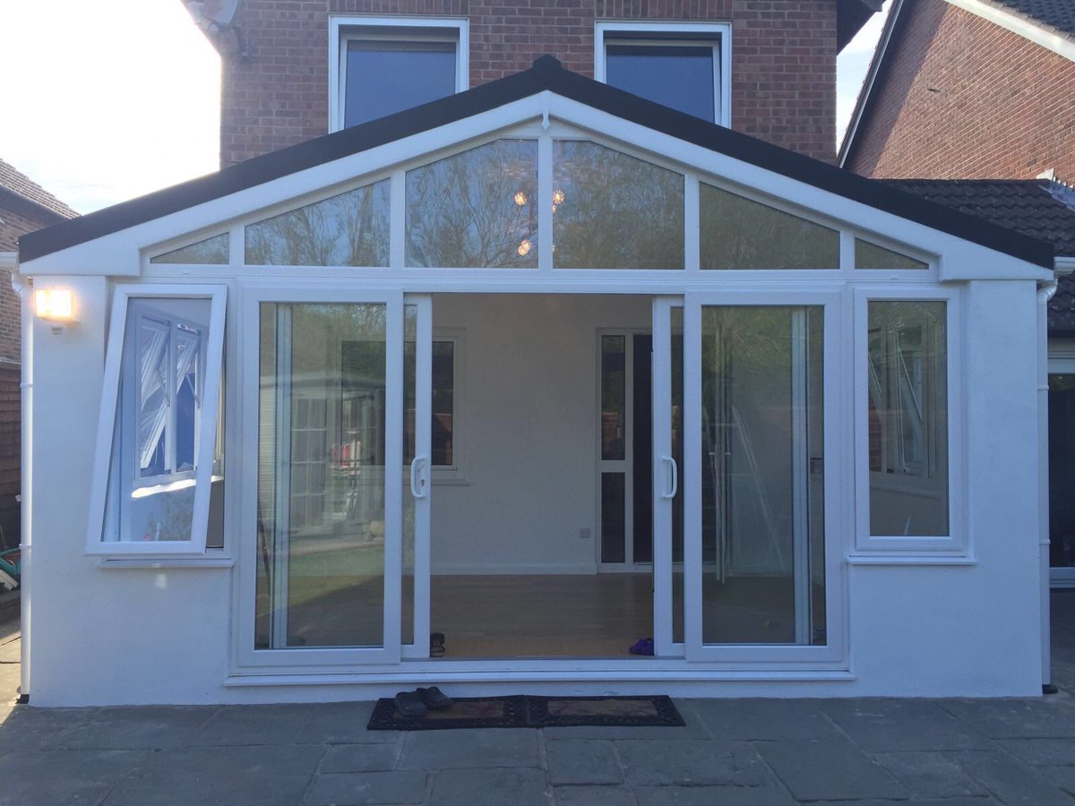 Cox_Electrical's tweet photo. Job completed! I think the outside light is just about bright enough 😃 https://t.co/Ua06UuV5g7