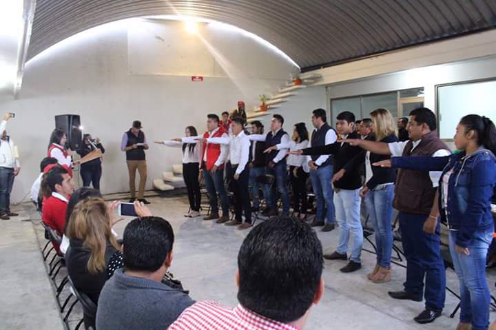 Red_JPVeracruz's tweet photo. Gran trabajo de @Dist_JpOrizaba, con mucha dedicación y entusiasmo escribimos la historia de #UnNuevoVeracruz https://t.co/I709bhuZ0o