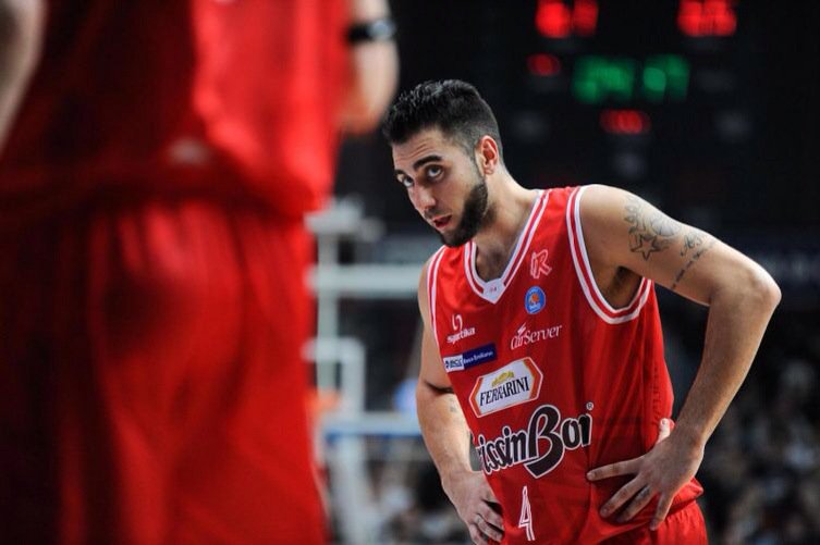 MauroGrasselli's tweet photo. Gli italiani della @PallacReggiana Grissin Bon asfaltano @dinamo_sassari 85-68 in gara1 quarti playoff @LegaBasketA https://t.co/m08UjZN5sD