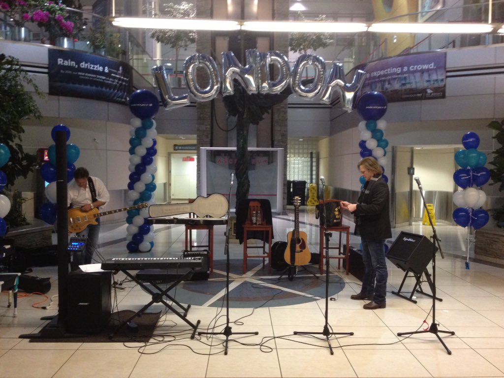 Airport Jam! 3/5ths of <a href="/abbeyroadnl/">AbbeyRoadNL</a> Missing our pals <a href="/grajam69/">Jamie Grant</a> and Sonny Hogan. We'll do ya proud! <a href="/WestJet/">WestJet</a>