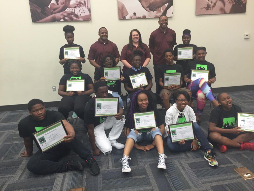 Stan Roux tweet media