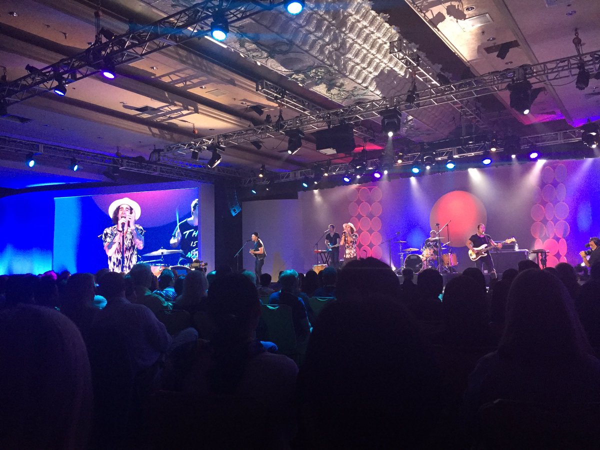 sita158's tweet image. American Authors, cortesía de IBM @ Maui.
#bestofIBM