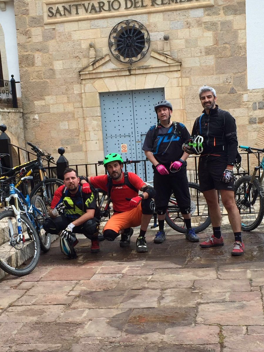 malditosBKTRDOS's tweet photo. Buen día hemos echado hoy en Utiel,muy recomendable,mucha senda y buena gente #enduro #bikestardos https://t.co/NmCm1sKJla
