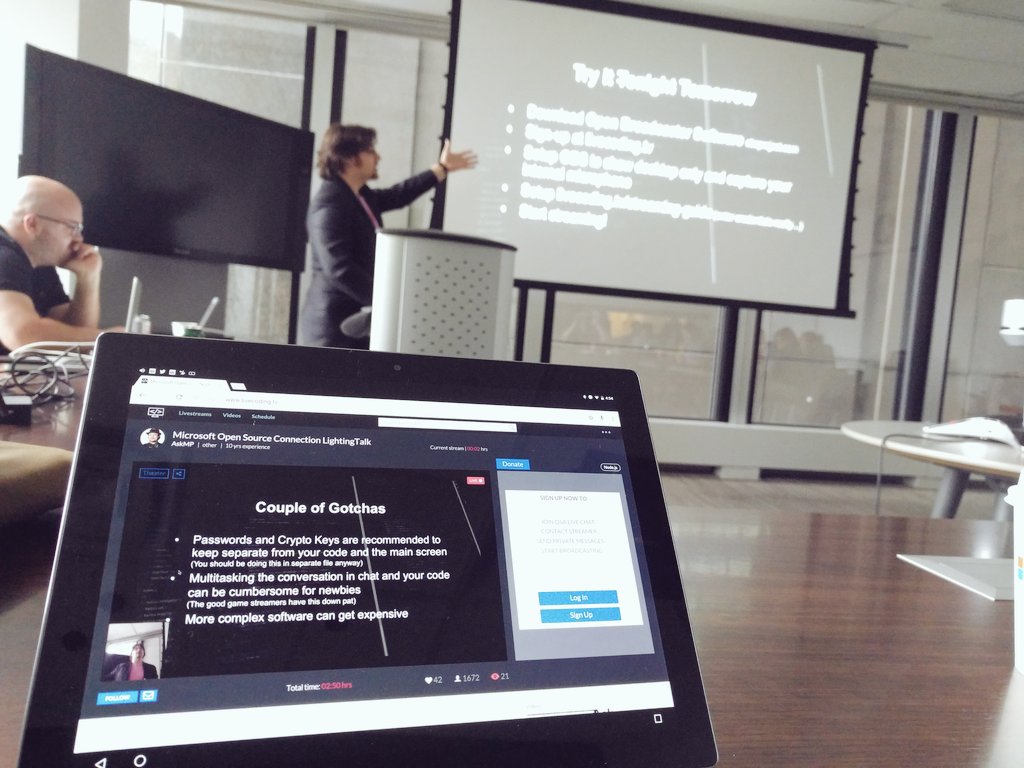 AhmadNassri's tweet image. Watching @AskMP giving a talk, while watching him give a talk! #talkception #MSOSSDAY