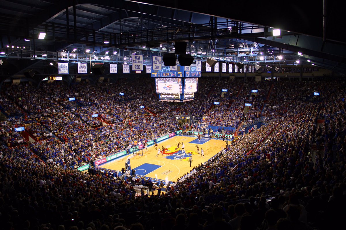 BracketBattles1's tweet photo. Best College Basketball Arena
• ROUND OF 64 •

RT ~ Kansas
Fav ~ Baylor https://t.co/GKpFLAs9Kf